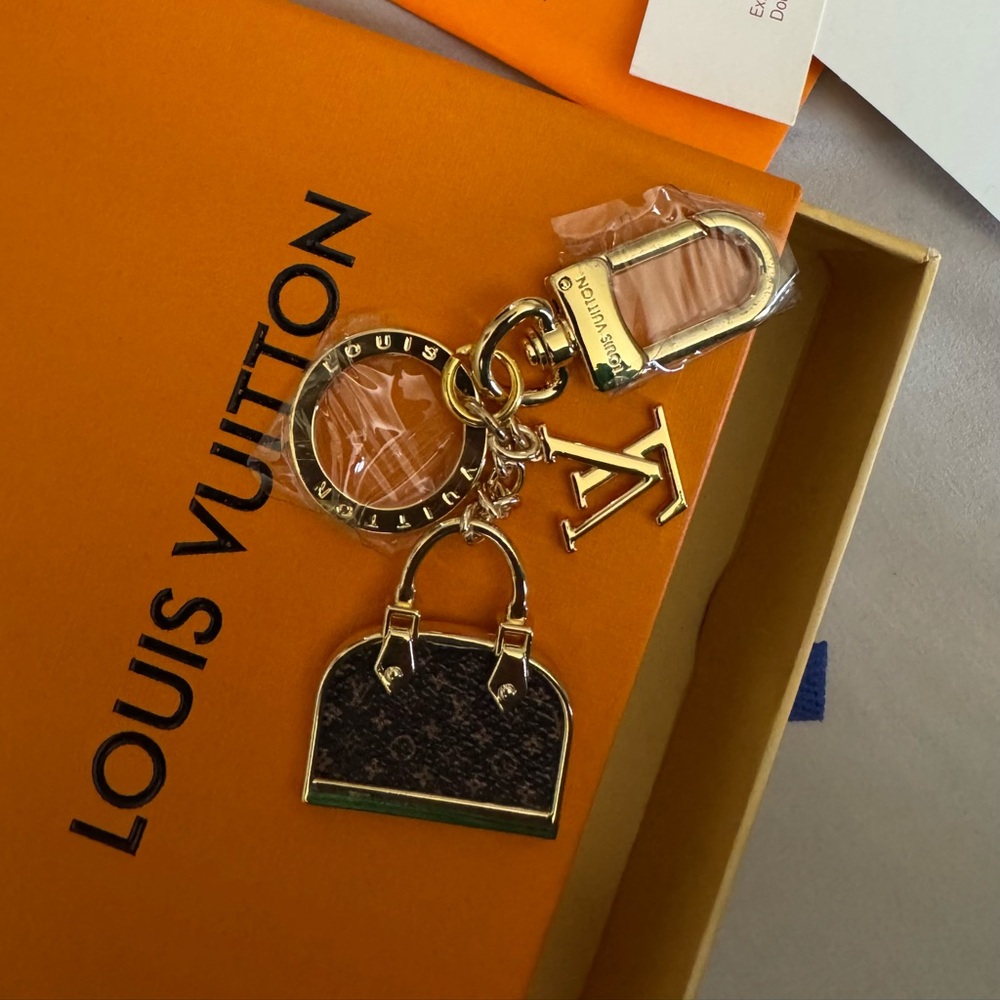 Pre-Owned Louis Vuitton Keychain 3 Charms - Picture 2 of 4